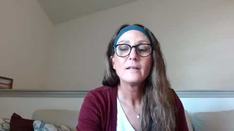 robin_ho_ online show from February 2025 08:43:02 PM
