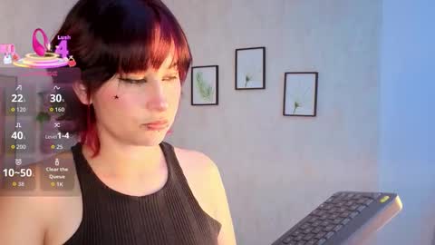 Snapshot of robinbennett chatting on November 2025 12:09:02 PM robin D online show from November 2025 12:09:02 PM