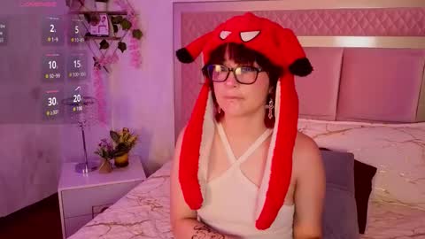 Snapshot of robinbennett chatting on December 2025 12:47:01 PM robin D online show from December 2025 12:47:01 PM