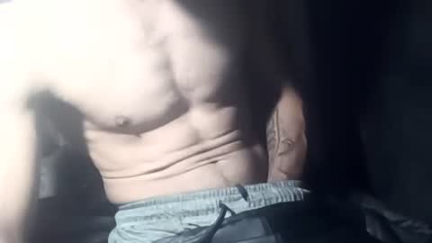 R online show from November 2025 02:06:02 AM