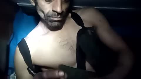 Snapshot of robincom23 chatting on December 2025 04:29:02 AM R online show from December 2025 04:29:02 AM