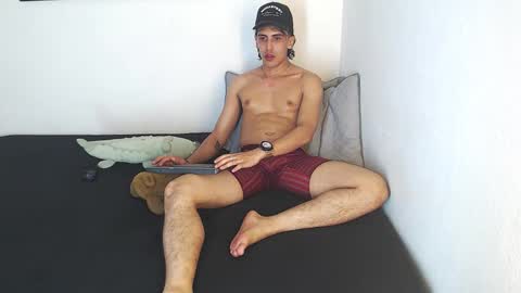 Snapshot of robisson_zack chatting on March 2026 05:46:01 AM Robisson Zack online show from March 2026 05:46:01 AM