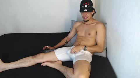 Robisson Zack online show from May 2026 04:18:02 AM