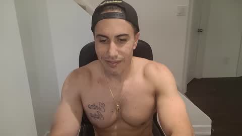 Snapshot of robowop chatting on September 2025 06:21:01 PM YOOOOOO online show from September 2025 06:21:01 PM