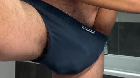 Snapshot of robwhites_uk chatting on January 2025 11:00:02 AM Rob online show from January 2025 11:00:02 AM