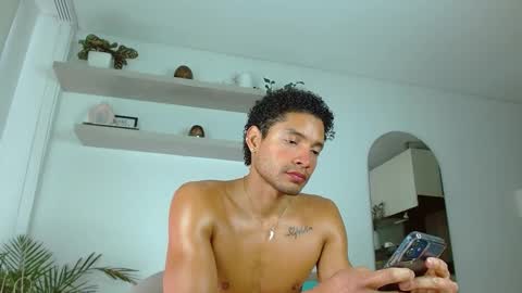 Snapshot of roby_millerr chatting on September 2025 03:44:01 PM roby_millerr online show from September 2025 03:44:01 PM