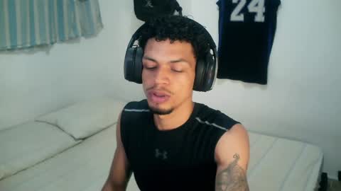 Snapshot of rocco99xx chatting on November 2025 01:44:01 PM Rocco online show from November 2025 01:44:01 PM