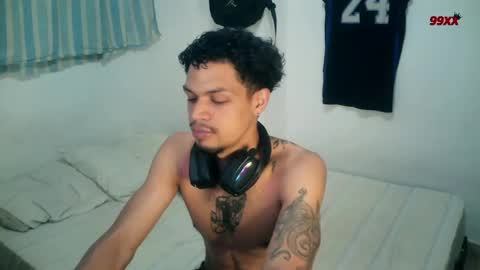 Snapshot of rocco99xx chatting on November 2025 02:17:02 AM Rocco online show from November 2025 02:17:02 AM