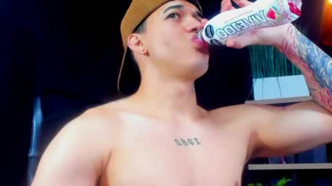 rocco_santos online show from April 2026 06:34:01 PM