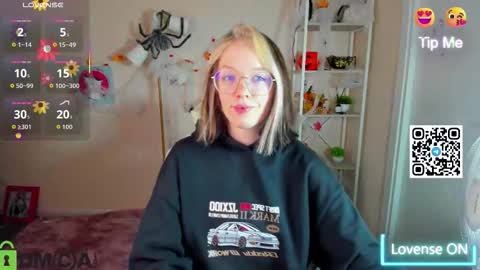 Snapshot of rockett_bunny chatting on November 2025 12:46:01 AM Rockett online show from November 2025 12:46:01 AM