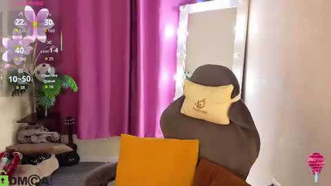 Snapshot of rockett_bunny chatting on June 2026 01:08:01 AM Rockett online show from June 2026 01:08:01 AM