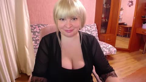 Snapshot of rocknlinxx chatting on December 2025 04:45:02 PM Rocknlinxx online show from December 2025 04:45:02 PM