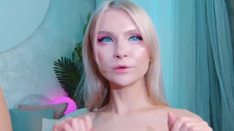 Lina and Den online show from October 2025 09:54:02 AM