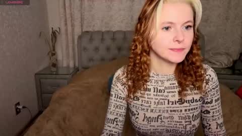 Snapshot of rocky_foxy chatting on October 2025 09:28:02 PM Rockel online show from October 2025 09:28:02 PM