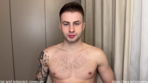 Snapshot of rodrigoveira chatting on December 2024 11:05:02 AM Rodrigo online show from December 2024 11:05:02 AM