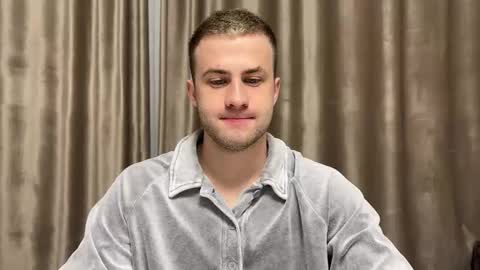 Snapshot of rodrigoveira chatting on September 2025 09:15:02 PM Rodrigo online show from September 2025 09:15:02 PM