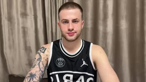 Snapshot of rodrigoveira chatting on September 2025 10:21:01 PM Rodrigo online show from September 2025 10:21:01 PM