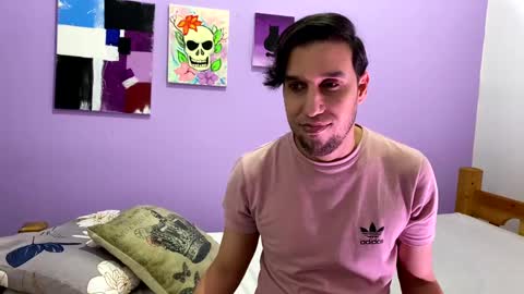 Thiago independent model online show from February 2025 11:54:02 PM