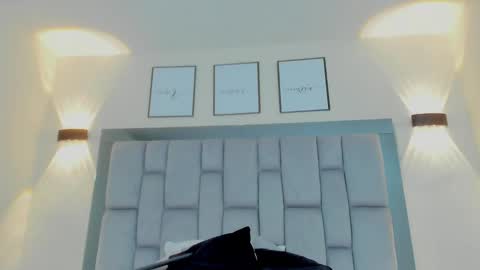 Snapshot of roger_wesley__ chatting on January 2025 05:19:01 AM Roger Wesley online show from January 2025 05:19:01 AM