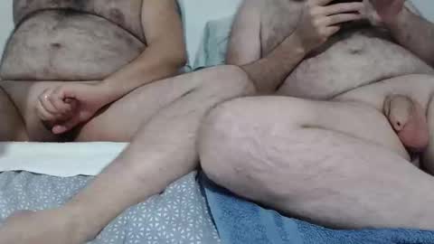 Snapshot of roguebears chatting on September 2025 11:19:01 PM We are RogueBears online show from September 2025 11:19:01 PM