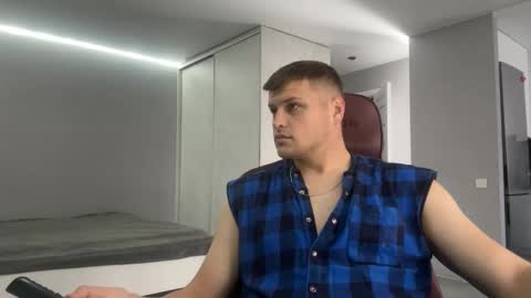 roguetitan6 online show from November 2025 09:07:02 AM