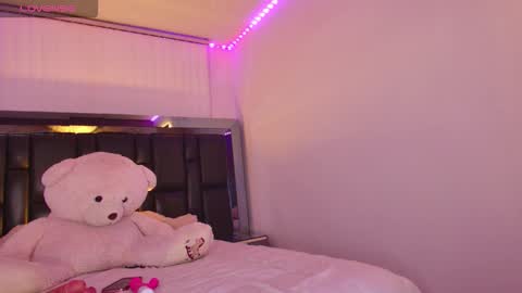 Snapshot of rohanalan_ chatting on February 2026 03:07:01 AM Sof online show from February 2026 03:07:01 AM