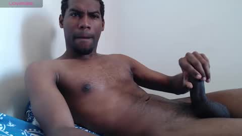 Snapshot of rohtt_higgs chatting on January 2025 03:29:01 PM Rohtt Higgs online show from January 2025 03:29:01 PM