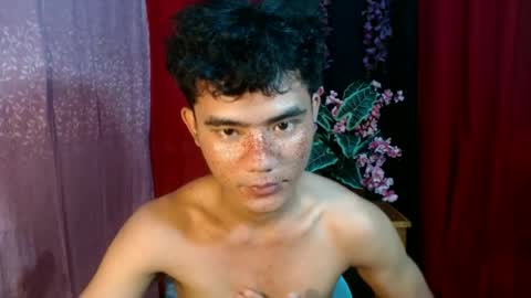 Snapshot of roianboyyy chatting on June 2026 01:10:01 AM roianboyyy online show from June 2026 01:10:01 AM