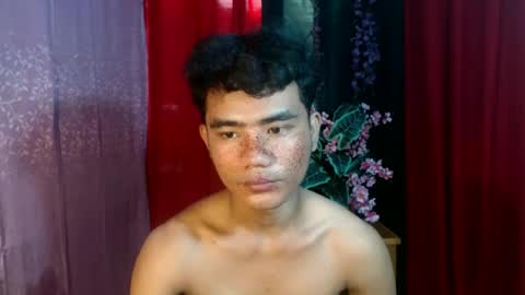 Snapshot of roianboyyy chatting on June 2026 11:43:01 PM roianboyyy online show from June 2026 11:43:01 PM