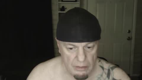 Snapshot of roinaz chatting on December 2024 02:15:01 AM roinaz online show from December 2024 02:15:01 AM