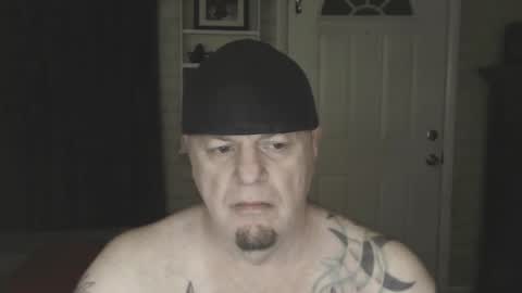 Snapshot of roinaz chatting on January 2025 03:00:02 AM roinaz online show from January 2025 03:00:02 AM