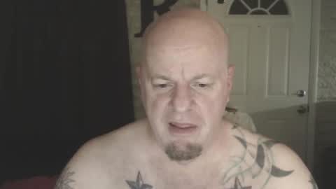 Snapshot of roinaz chatting on April 2026 07:47:01 AM roinaz online show from April 2026 07:47:01 AM