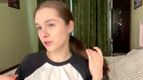 Mia online show from February 2026 10:40:02 AM