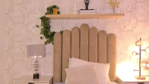   online show from December 2024 12:12:02 PM