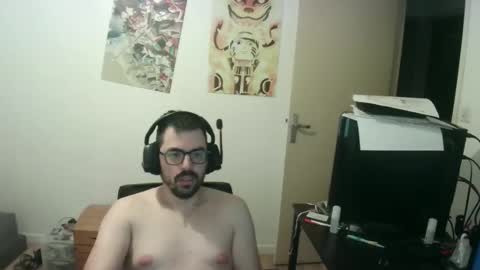 Snapshot of romainb72 chatting on April 2026 05:49:01 AM romainb72 online show from April 2026 05:49:01 AM