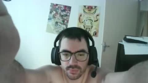 Snapshot of romainb72 chatting on April 2026 06:14:01 AM romainb72 online show from April 2026 06:14:01 AM