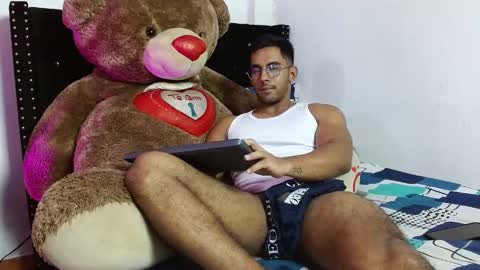 Snapshot of romanpearce_ chatting on March 2025 07:59:02 PM Roman online show from March 2025 07:59:02 PM