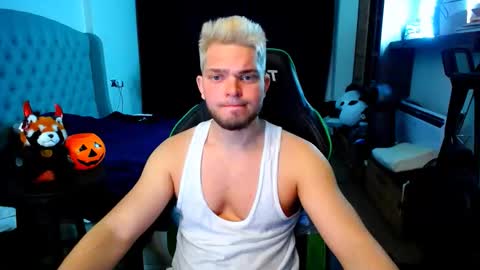 romantic_twunk online show from November 2025 05:20:02 AM