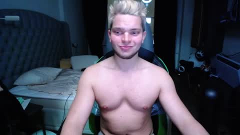 romantic_twunk online show from November 2025 06:34:02 PM