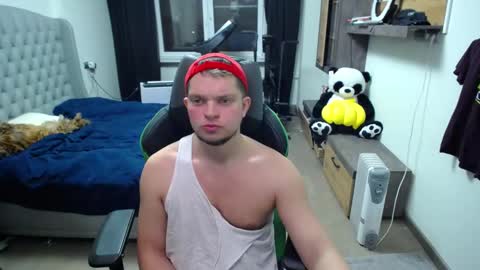 romantic_twunk online show from February 2026 09:55:01 PM