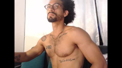 Snapshot of romeocolin_ chatting on March 2026 08:50:01 AM R O M E O online show from March 2026 08:50:01 AM