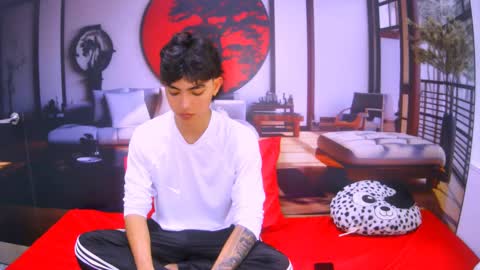 Snapshot of romeomillerr chatting on October 2025 08:27:02 PM Romeo online show from October 2025 08:27:02 PM