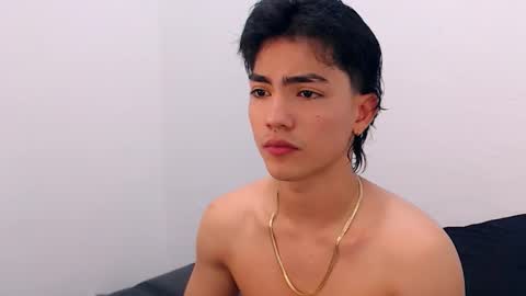 Snapshot of romeomillerr chatting on November 2025 07:01:02 PM Romeo online show from November 2025 07:01:02 PM