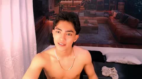 Snapshot of romeomillerr chatting on November 2025 04:01:02 AM Romeo online show from November 2025 04:01:02 AM