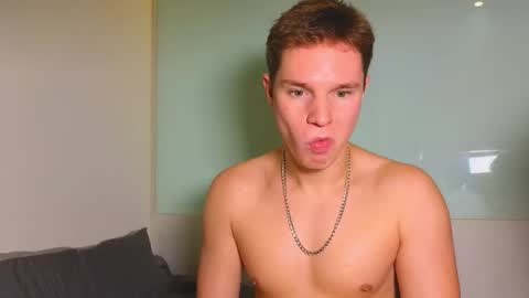 Snapshot of romeosilver chatting on October 2025 06:19:02 PM Romeo online show from October 2025 06:19:02 PM