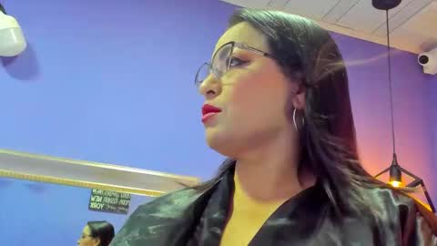 Snapshot of romina017 chatting on October 2025 01:56:01 AM Romi online show from October 2025 01:56:01 AM