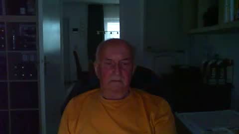 Snapshot of ron70zig chatting on February 2026 06:43:02 AM ron70zig online show from February 2026 06:43:02 AM