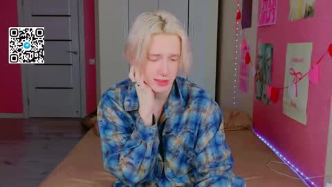 Snapshot of ron_vilss chatting on March 2026 01:01:02 AM Ron online show from March 2026 01:01:02 AM