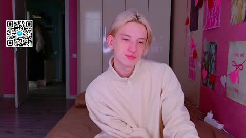 Snapshot of ron_vilss chatting on March 2026 05:45:02 AM Ron online show from March 2026 05:45:02 AM