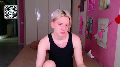 Snapshot of ron_vilss chatting on March 2026 05:35:01 AM Ron online show from March 2026 05:35:01 AM